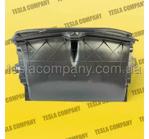 Корпус люверсы центральной Tesla Model 3 1076732-00-H Новый аналог