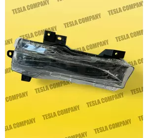 Противотуманная фара птф левая EUR Tesla Model Y 1077391-00-E Новый аналог Противотуманная фара птф левая EUR Tesla Model Y 1077391-00-E Новый аналог