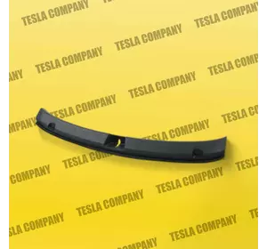 Накладка замка багажника Tesla Model Y 1494631-00-C Новый аналог Накладка замка багажника Tesla Model Y 1494631-00-C Новый аналог