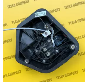 Порт зарядки Tesla Model Y 1490374-10-E Б/у оригинал Порт зарядки Tesla Model Y 1490374-10-E Б/у оригинал