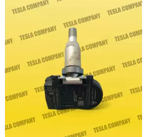 Датчик давления в шинах Tesla Model S 1034602-00-C Б/у оригинал Датчик давления в шинах Tesla Model S 1034602-00-C Б/у оригинал