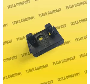 Кронштейн передний крыло бампер правый внутрений Tesla Model 3 1084172-00-F Новый оригинал Кронштейн передний крыло бампер правый внутрений Tesla Model 3 1084172-00-F Новый оригинал