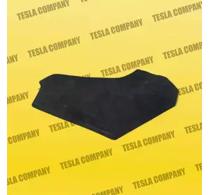 Обшивка центральної консолі права Tesla Model Y 1493062-00-C Б/в оригінал Обшивка центральної консолі права Tesla Model Y 1493062-00-C Б/в оригінал