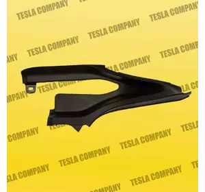 Накладка панелі двірників права Tesla Model X 1064603-00-C Новий оригінал Накладка панелі двірників права Tesla Model X 1064603-00-C Новий оригінал