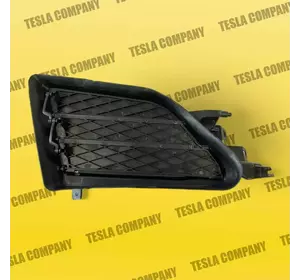 Люверса переднього бампера ліва Tesla Model SR 1057851-00-J Новий аналог Люверса переднього бампера ліва Tesla Model SR 1057851-00-J Новий аналог