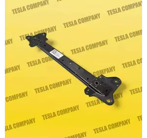 Розпірка передніх склянок Tesla Model 3 1103565-00-А Б/в оригінал Розпірка передніх склянок Tesla Model 3 1103565-00-А Б/в оригінал