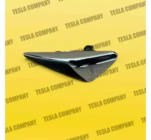 Повторювач повороту камери правий Tesla Model SR 1034345-99-A Б/в оригінал Повторювач повороту камери правий Tesla Model SR 1034345-99-A Б/в оригінал