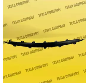 Молдинг верхній решітки переднього бампера Tesla Model X 1047360-00-G Новий оригінал Молдинг верхній решітки переднього бампера Tesla Model X 1047360-00-G Новий оригінал