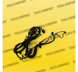 Проводи передніх лівих дверей Tesla Model Y 1489044-00-D Б/в оригінал Проводи передніх лівих дверей Tesla Model Y 1489044-00-D Б/в оригінал