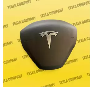 Подушка безпеки в кермо Tesla Model Y 1508347-00-C Б/в оригінал Подушка безпеки в кермо Tesla Model Y 1508347-00-C Б/в оригінал