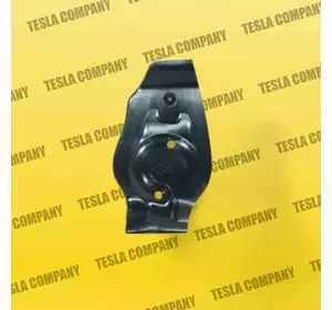 Захист заднього правого важеля під пружину Tesla Model 3 1493636-00-A Б/в оригінал Захист заднього правого важеля під пружину Tesla Model 3 1493636-00-A Б/в оригінал