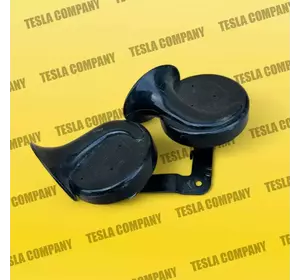 Комплект клаксонів Tesla Model 3 1486943-00-A Б/в оригінал Комплект клаксонів Tesla Model 3 1486943-00-A Б/в оригінал