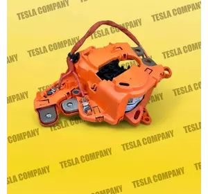 Контактор високовольтної батареї Tesla Model 3 1095145-00-G Б/в оригінал Контактор високовольтної батареї Tesla Model 3 1095145-00-G Б/в оригінал