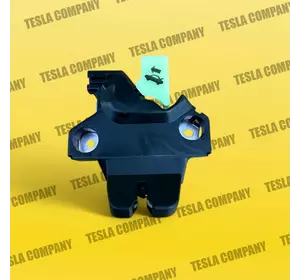 Замок дверцят багажника Tesla model 3 1092308-00-E Новий аналог Замок дверцят багажника Tesla model 3 1092308-00-E Новий аналог
