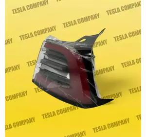 Ліхтар задній правий зовнішній (EUR) Tesla Model Y 1502087-00-D Новий оригінал Ліхтар задній правий зовнішній (EUR) Tesla Model Y 1502087-00-D Новий оригінал
