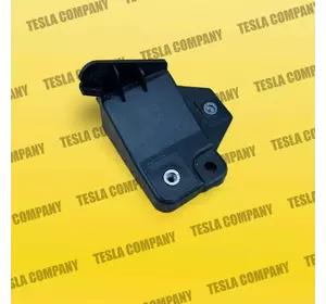 Кріплення переднього бампера праве внутрішнє Tesla Model SR 1061332-00-B Новий оригінал Кріплення переднього бампера праве внутрішнє Tesla Model SR 1061332-00-B Новий оригінал