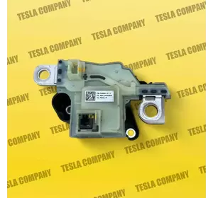 Контактор основної батареї Tesla Model Y 1089334-01-K Вживані оригінал Контактор основної батареї Tesla Model Y 1089334-01-K Вживані оригінал