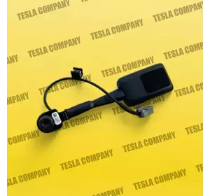 Контактний роз'єм ремня безпеки Tesla Model Y 1090323-01-D Б/в оригінал Контактний роз'єм ремня безпеки Tesla Model Y 1090323-01-D Б/в оригінал