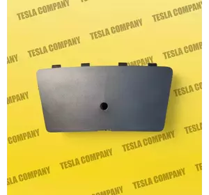 Кришка корпусу кронштейна кріплення дисплея Tesla Model 3 1105487-00-F Б/в оригінал Кришка корпусу кронштейна кріплення дисплея Tesla Model 3 1105487-00-F Б/в оригінал